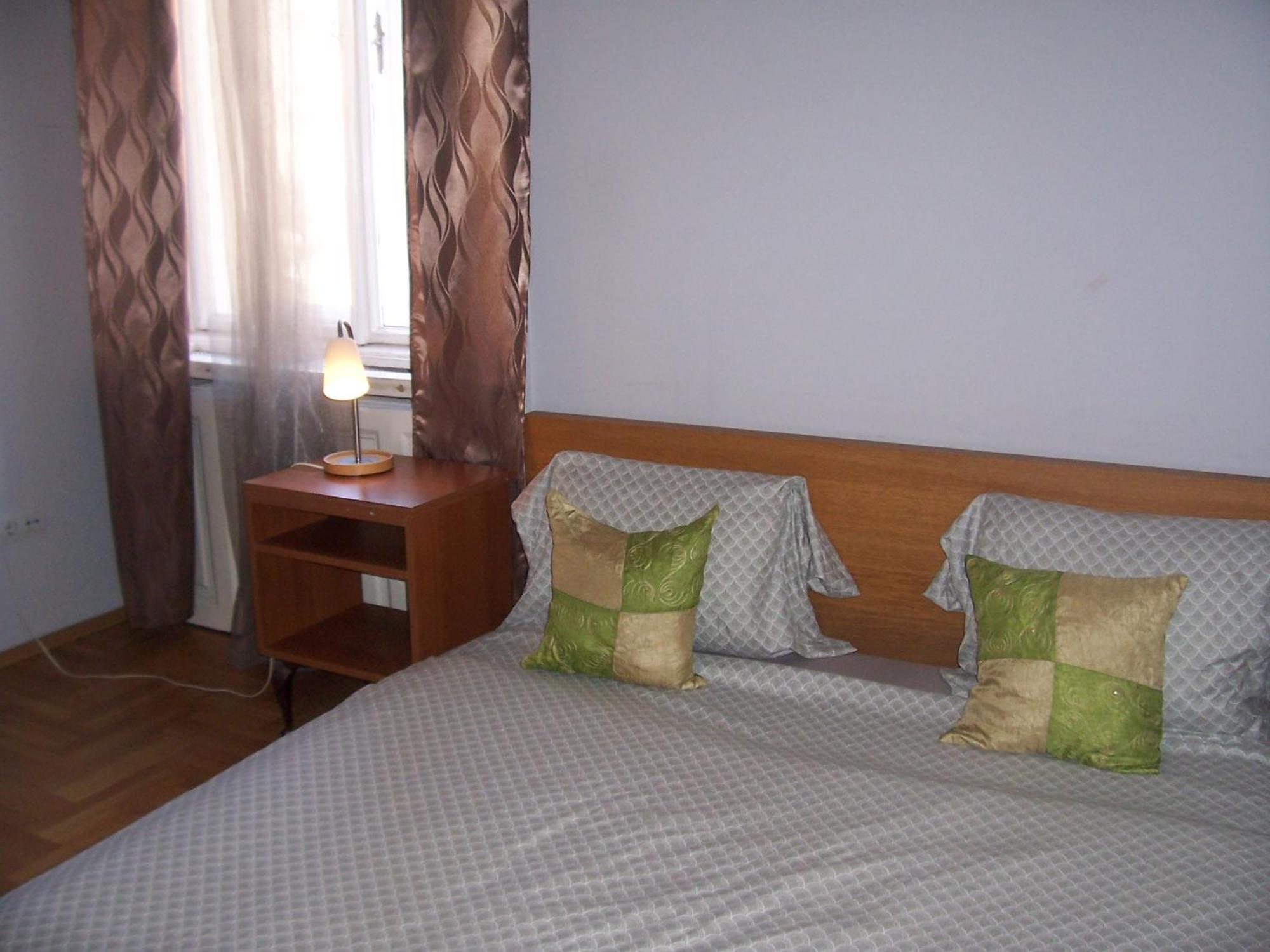 T & E Apartment Budapest Extérieur photo